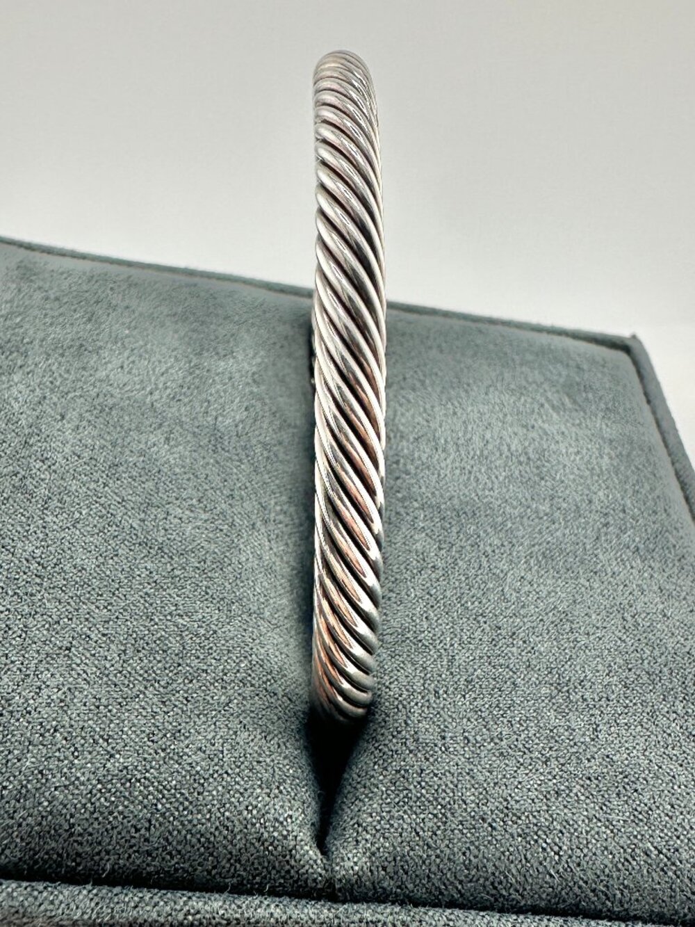 David Yurman Cable Cuff w/ Blue Topaz & Pavé White Diamonds - 5mm - Medium - Picture 8 of 15